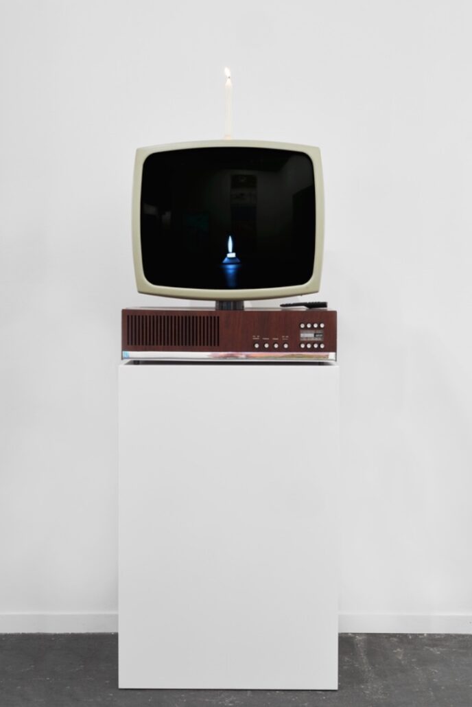 Ausstellung | Lux aeterna 2 Peter Weibel, Media may rewind realtity